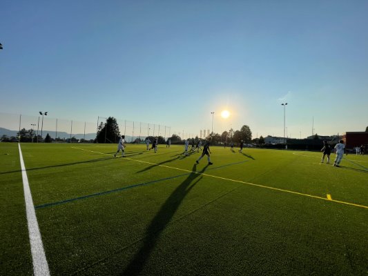 Junioren Ba gewinnen spektakuläres Testspiel gegen Küsnacht!